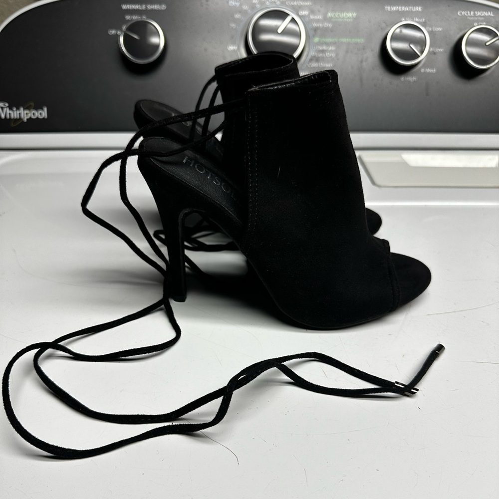 🖤Tie up black stiletto heels🖤